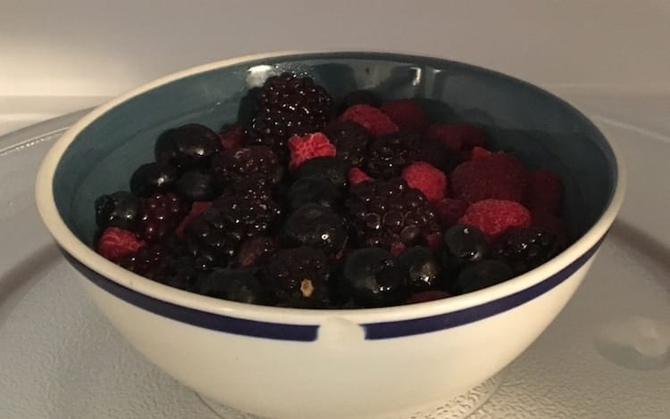 Normal Berries Photo of a bowl of thawed berries